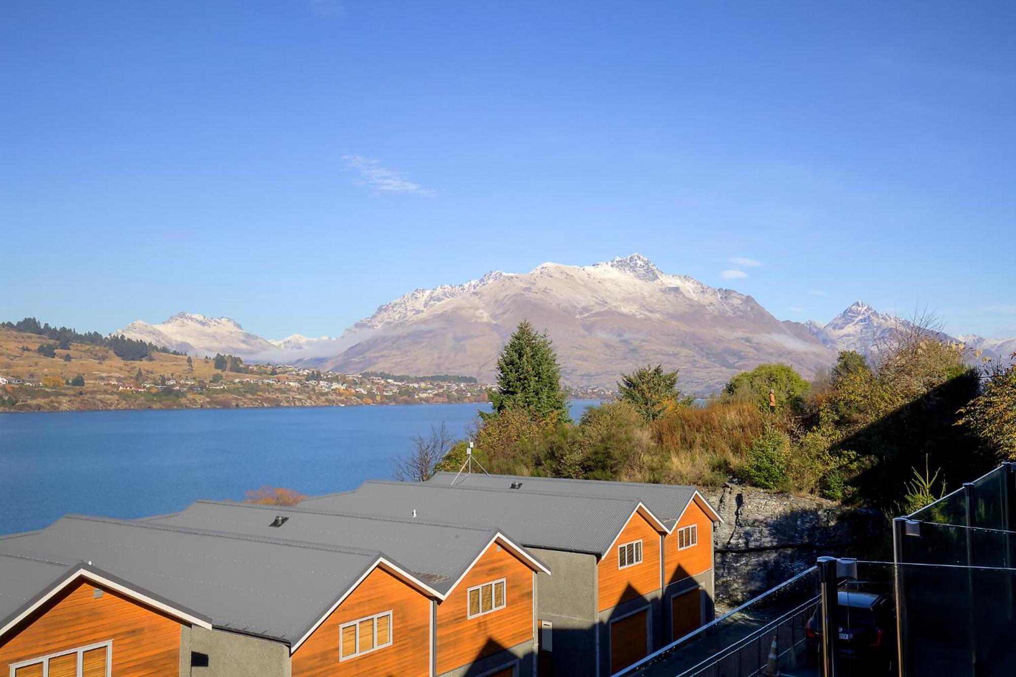 Alpine Vista - Queenstown Holiday Home Buitenkant foto