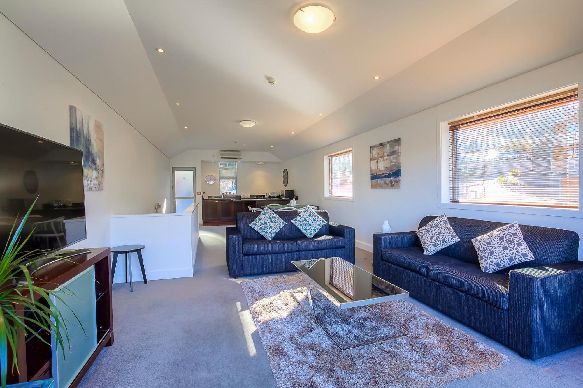 Alpine Vista - Queenstown Holiday Home Buitenkant foto