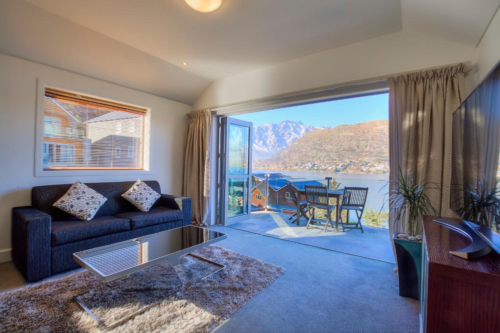 Alpine Vista - Queenstown Holiday Home Buitenkant foto